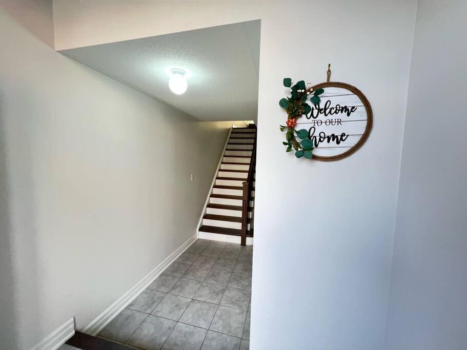 Beautiful Vacation Home Near Toronto Airport Mississauga Exterior foto